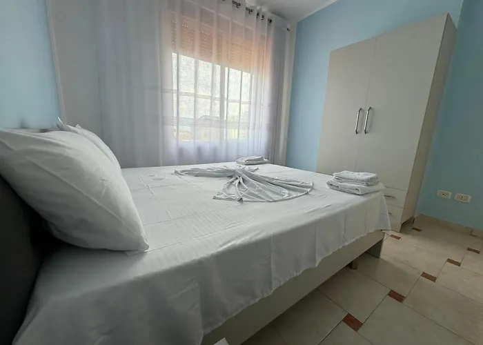 Sea View Shkembi I Kavajes 公寓 *